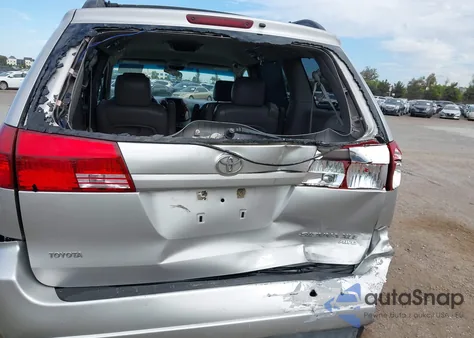 2005 Toyota Sienna Xle z USA, uszkodzony, nr VIN 5TDBA22CX5S050515